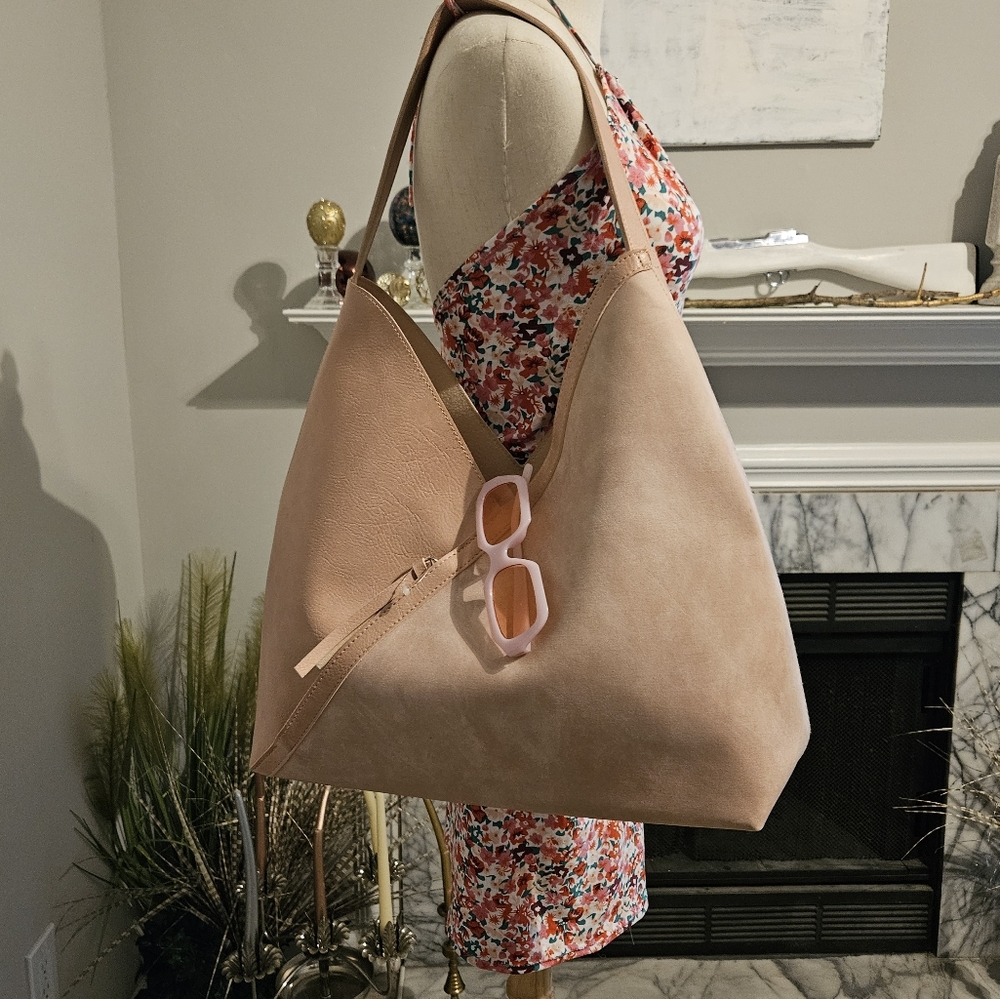 ✨ LN Hobo Style shoulder bag! Blush Pink - Picture 3 of 13